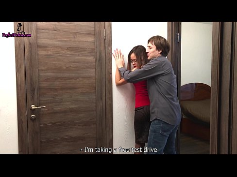 ❤️ Seksi agent za nekretnine senzualno trza svoju macu i jebe dok prodaje svoj stan - Krempai ❤️❌ Domaći porno kod nas