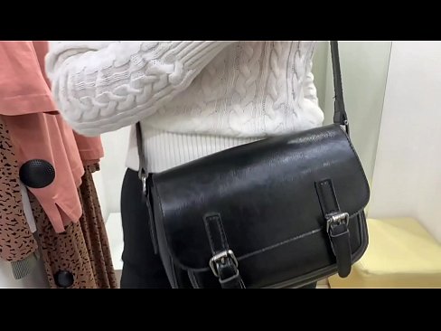 ❤️ Javna masturbacija mlade kučke FeralBerry sa dildom u sobi za provjeru ❤️❌ Domaći porno kod nas